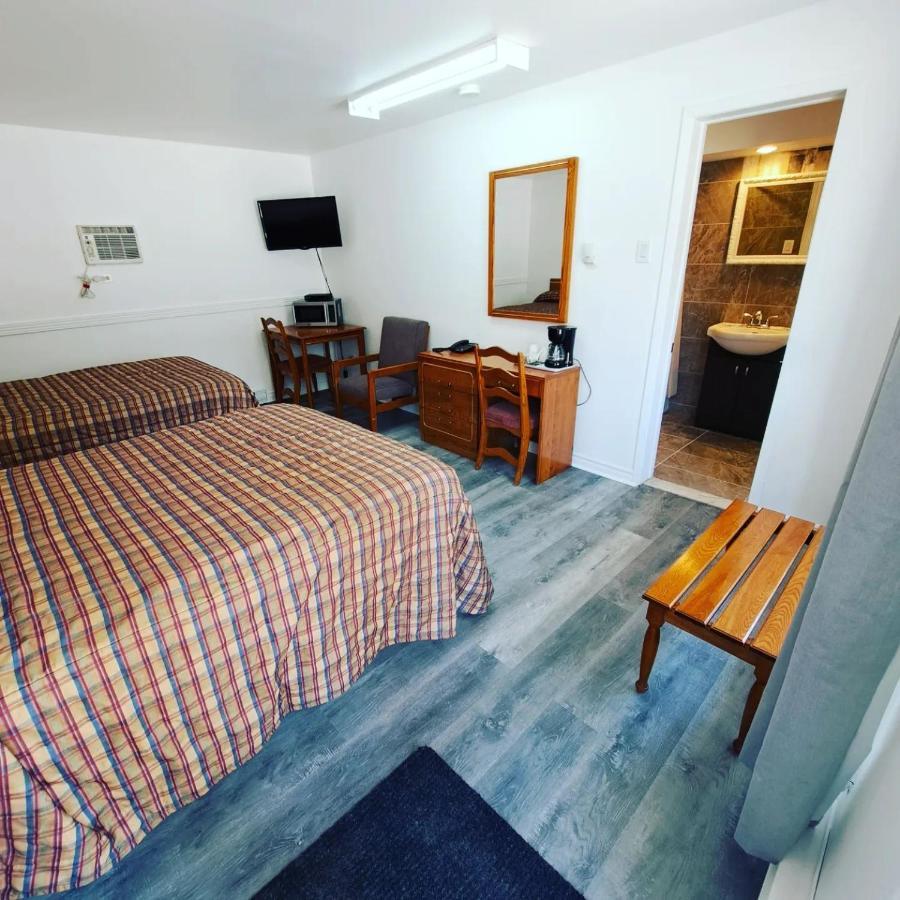 Motel Bonsoir Joliette Esterno foto