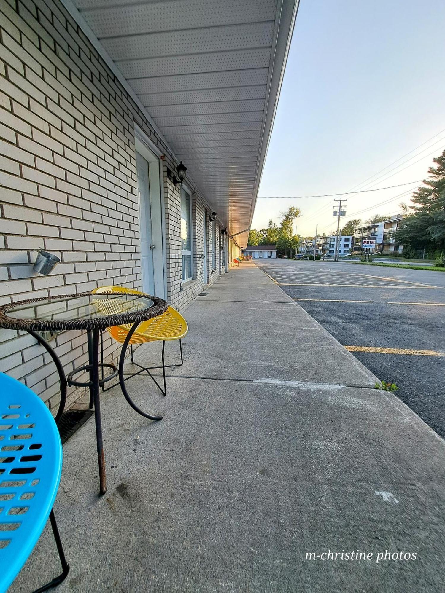 Motel Bonsoir Joliette Esterno foto